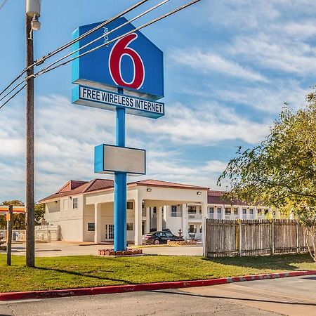 Motel 6-San Marcos, Tx - North Εξωτερικό φωτογραφία