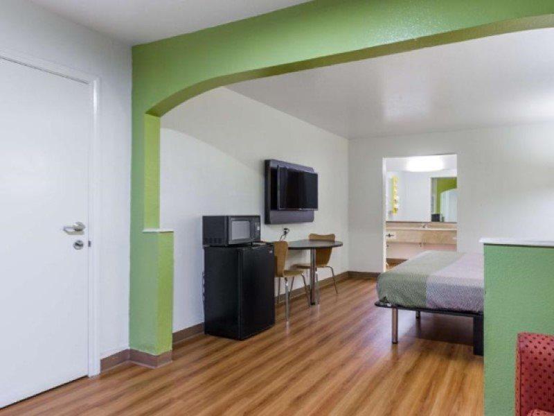 Motel 6-San Marcos, Tx - North Εξωτερικό φωτογραφία