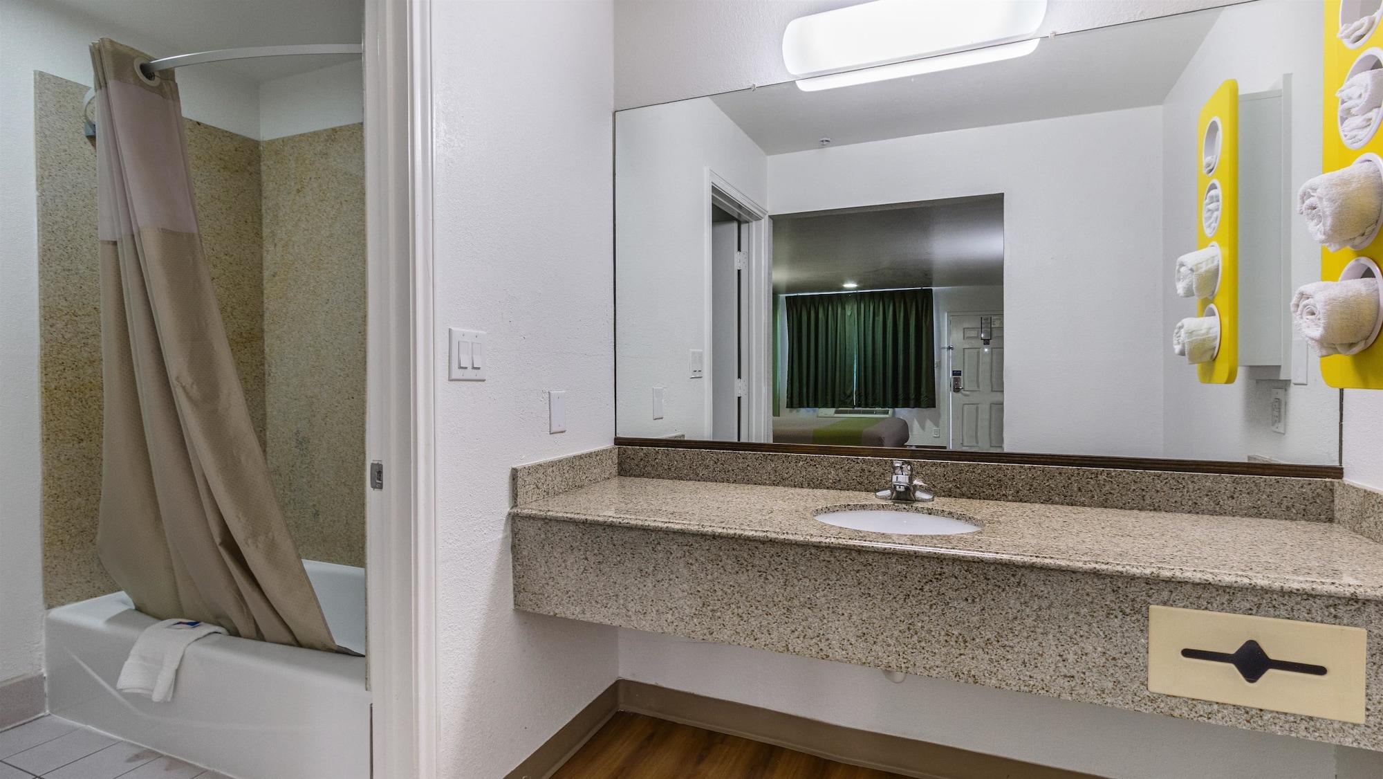 Motel 6-San Marcos, Tx - North Εξωτερικό φωτογραφία