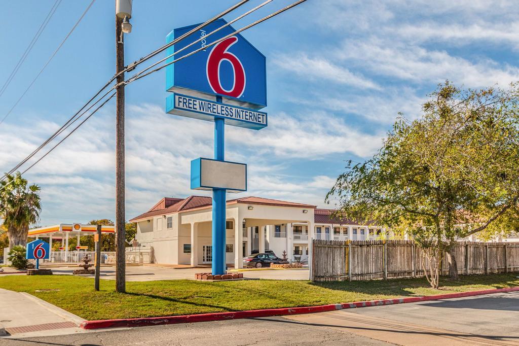 Motel 6-San Marcos, Tx - North Εξωτερικό φωτογραφία