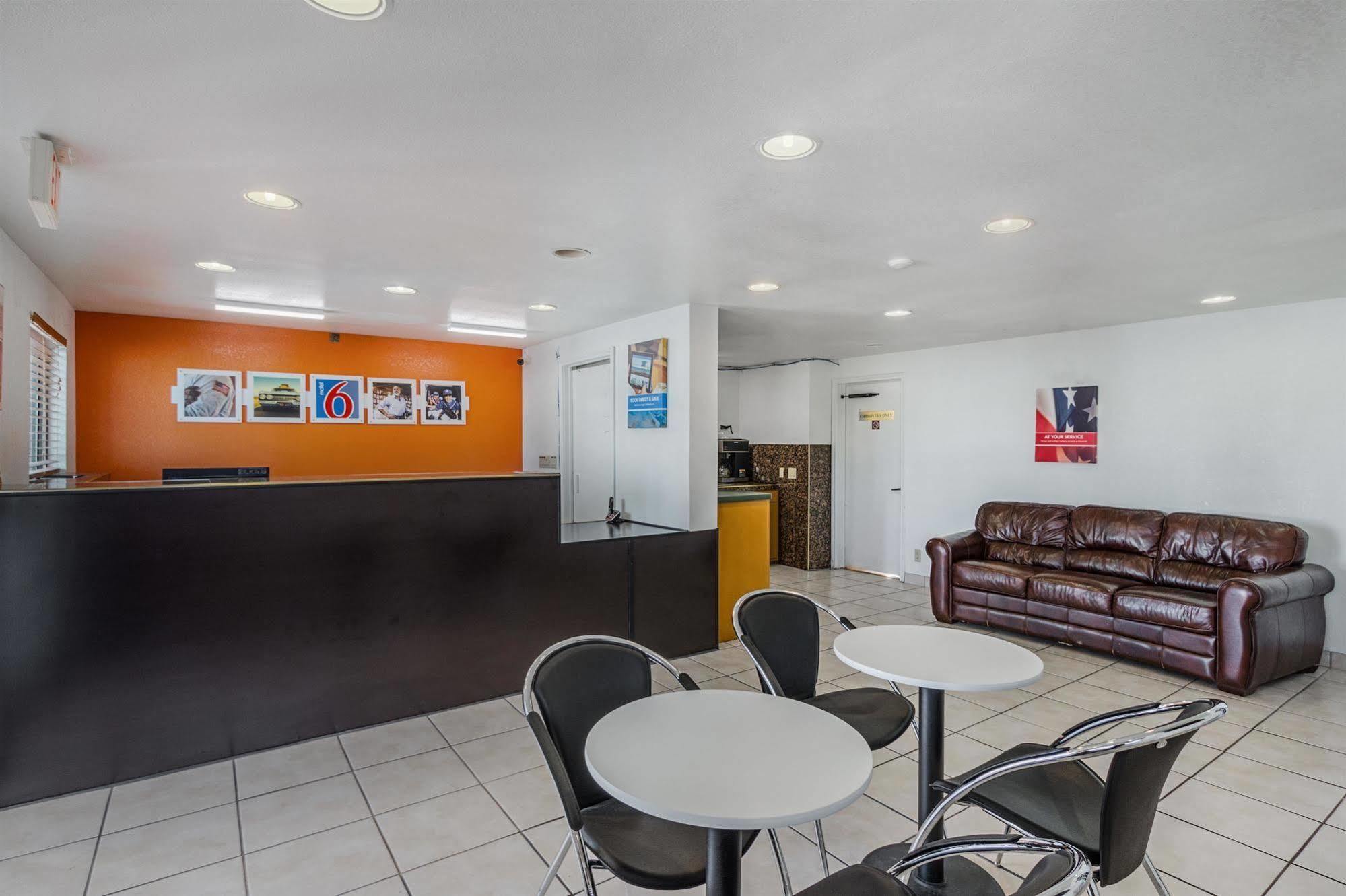 Motel 6-San Marcos, Tx - North Εξωτερικό φωτογραφία