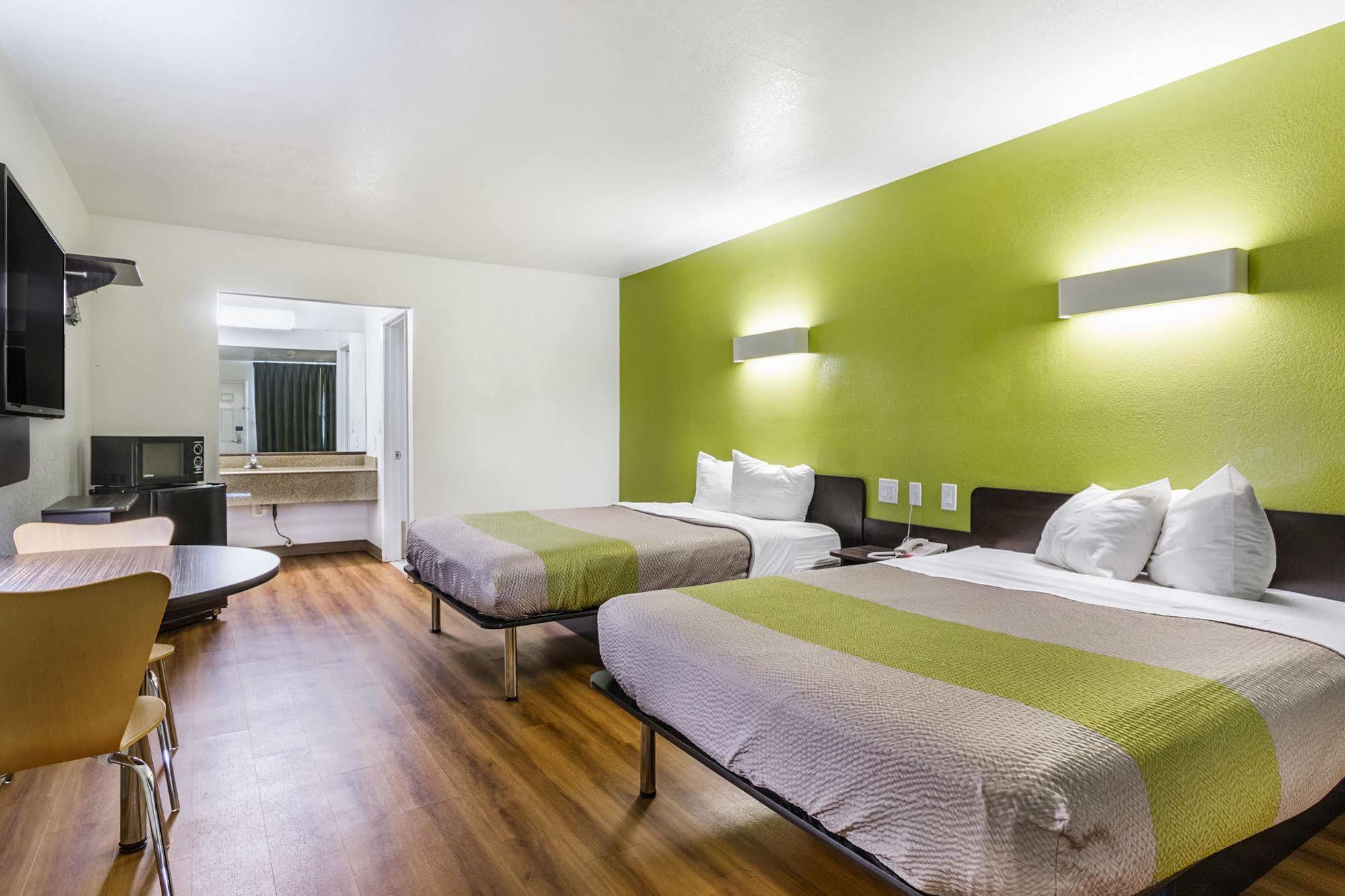 Motel 6-San Marcos, Tx - North Εξωτερικό φωτογραφία