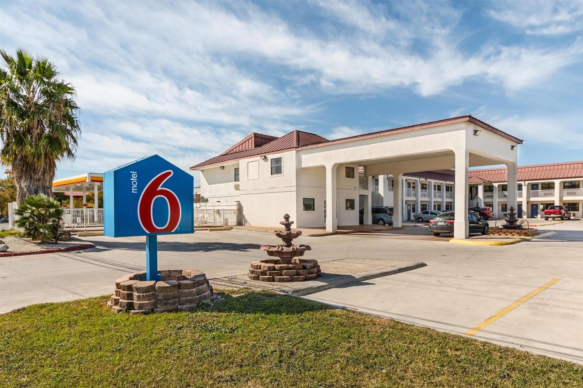 Motel 6-San Marcos, Tx - North Εξωτερικό φωτογραφία